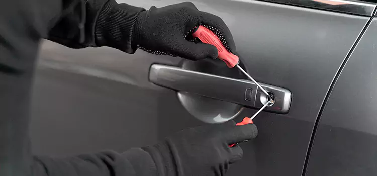 Locked Out of Car Help West Whittier-Los Nietos